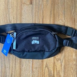 Adidas Adventure hip pack NWT